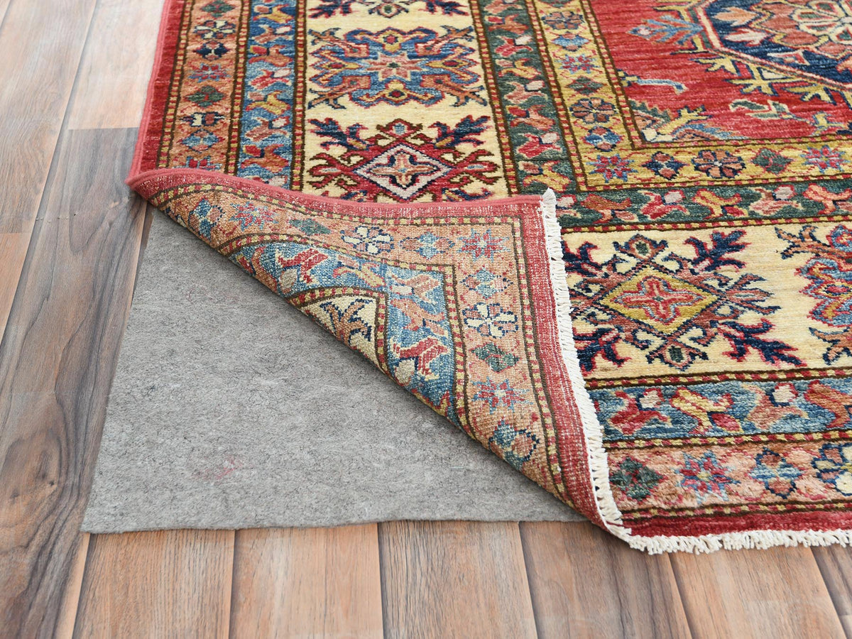Kazak Kazak hand-knotted wool rug in Red & Ivory, 8'10" x 12'8" — SKU O082641 (view 4)