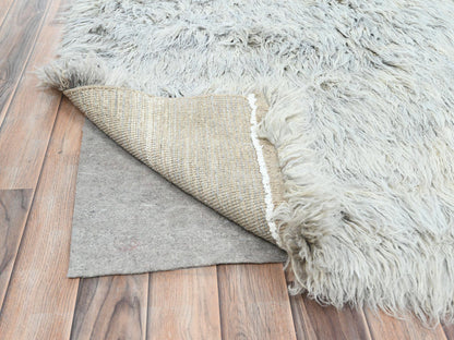 Modern / Contemporary hand-knotted wool rug in Gray, 8' x 9'9" — SKU O082660 (view 4)
