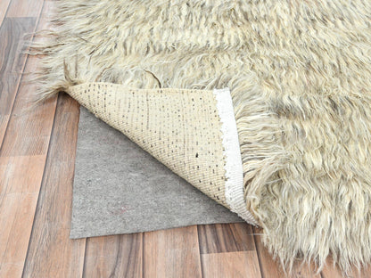 Modern / Contemporary hand-knotted wool rug in Gray, 7'7" x 9'10" — SKU O082661 (view 4)