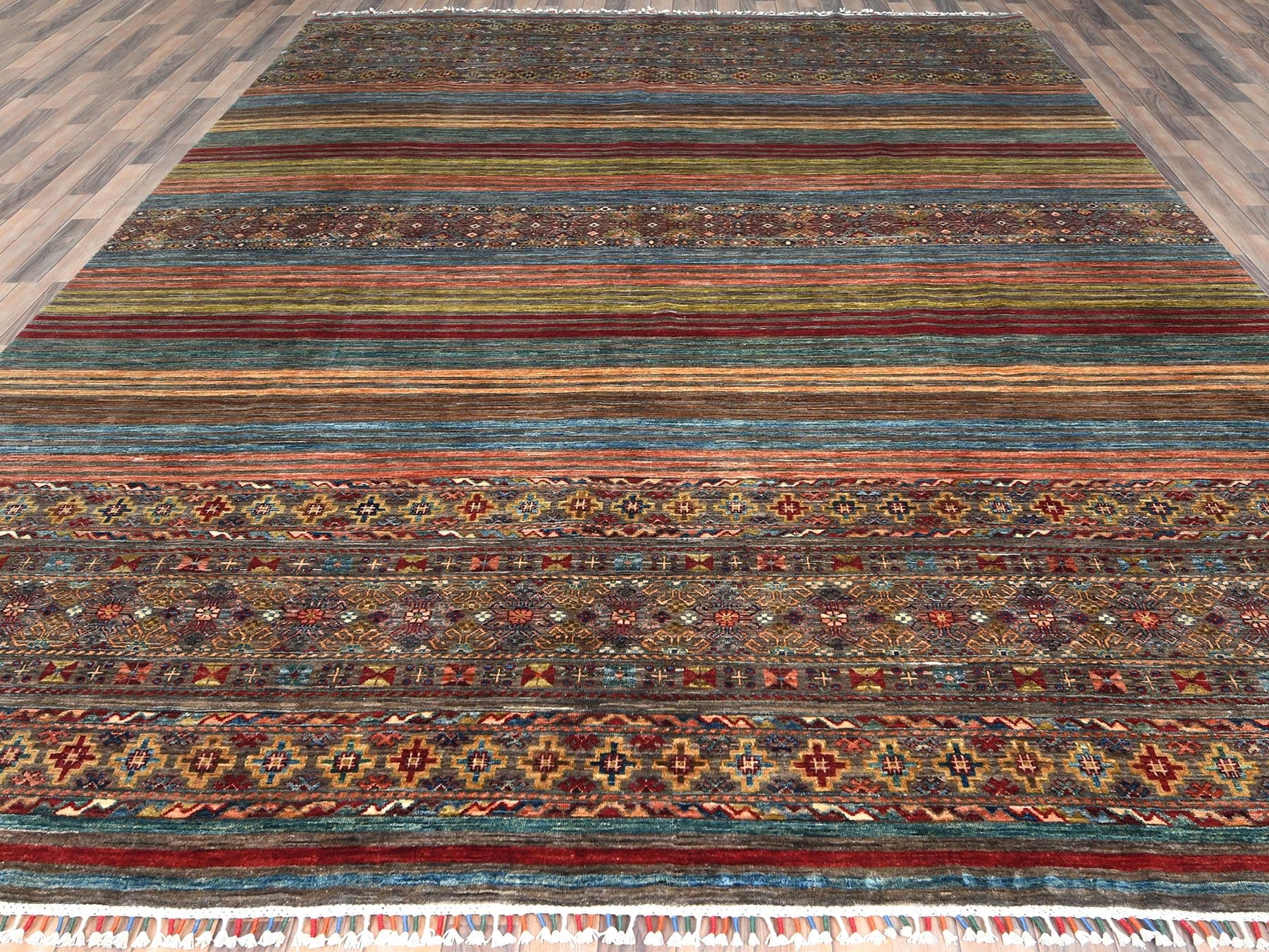 Kazak Kazak hand-knotted wool rug in Red, 9'10" x 13'2" — SKU O082687 (view 2)