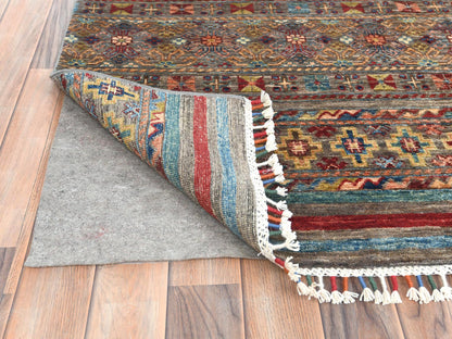 Kazak Kazak hand-knotted wool rug in Red, 9'10" x 13'2" — SKU O082687 (view 4)