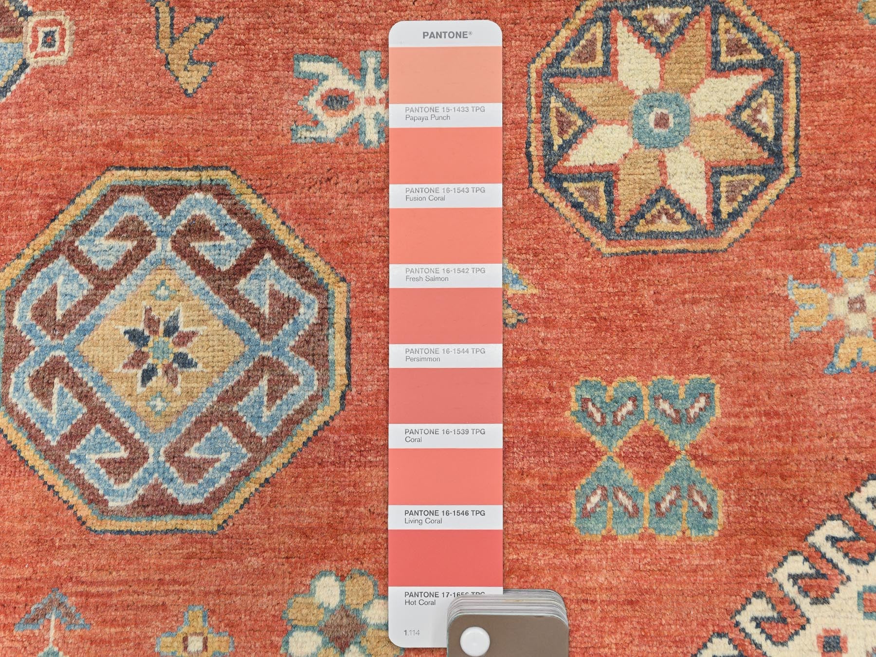 Kazak Kazak hand-knotted wool rug in Red & Ivory, 9' x 11'9" — SKU O082709 (view 7)