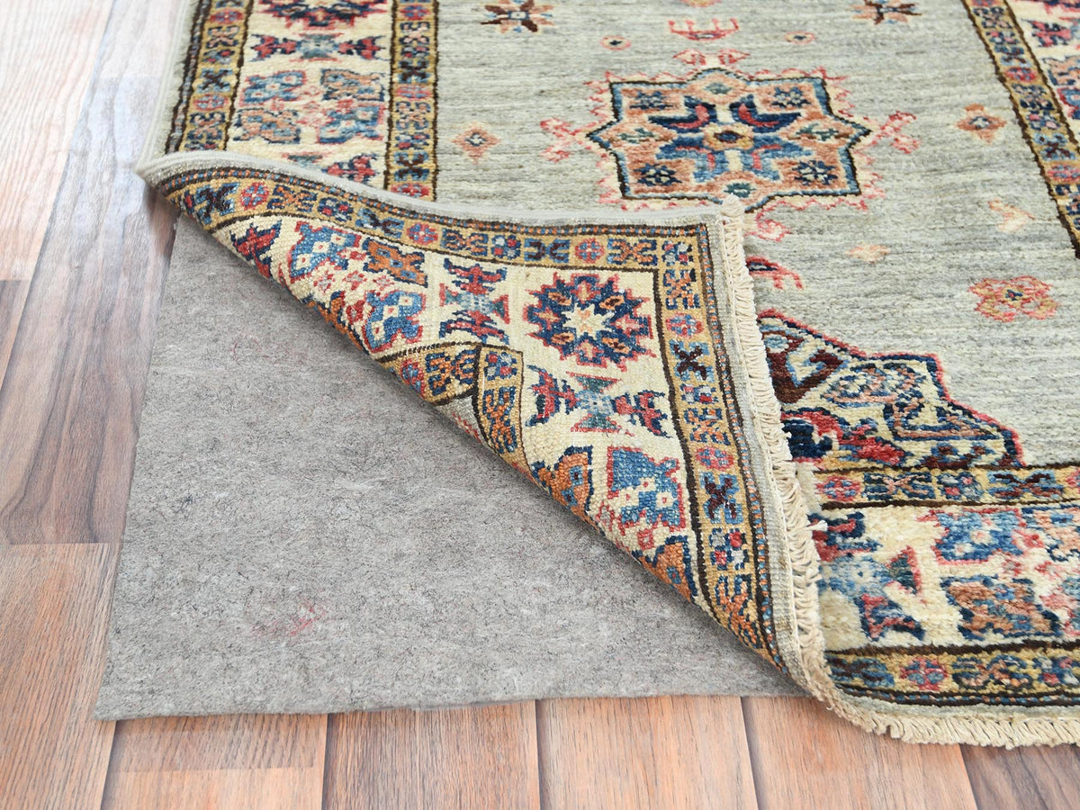Kazak Kazak hand-knotted wool runner in Gray & Ivory, 2'5" x 8'6" — SKU O082740 (view 3)