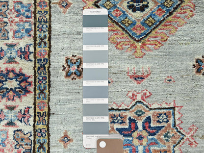 Kazak Kazak hand-knotted wool runner in Gray & Ivory, 2'5" x 8'6" — SKU O082740 (view 4)