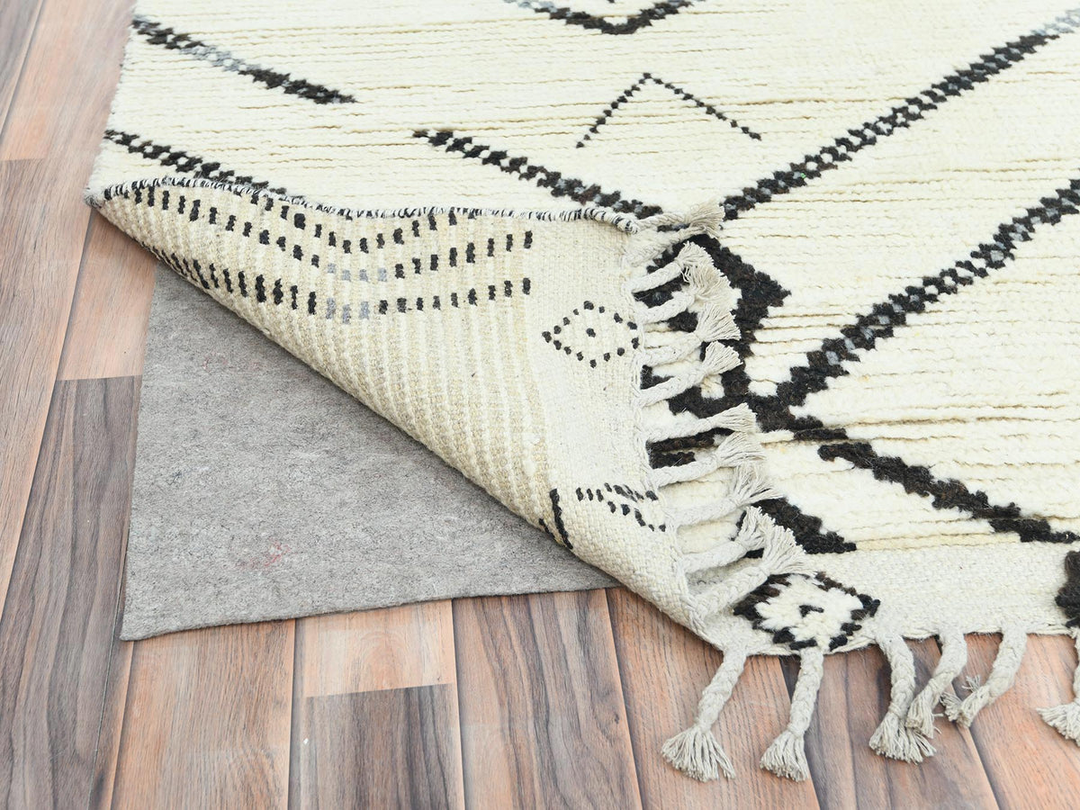 Tribal & Geometric hand-knotted wool rug in Ivory, 10' x 14'4" — SKU O082953 (view 4)