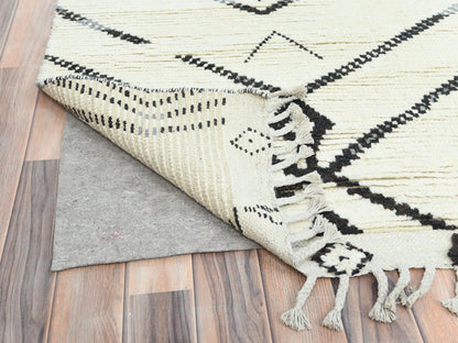 Tribal & Geometric hand-knotted wool rug in Ivory, 10' x 14'4" — SKU O082953 (view 4)