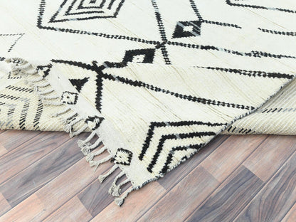 Tribal & Geometric hand-knotted wool rug in Ivory, 10' x 14'4" — SKU O082953 (view 6)