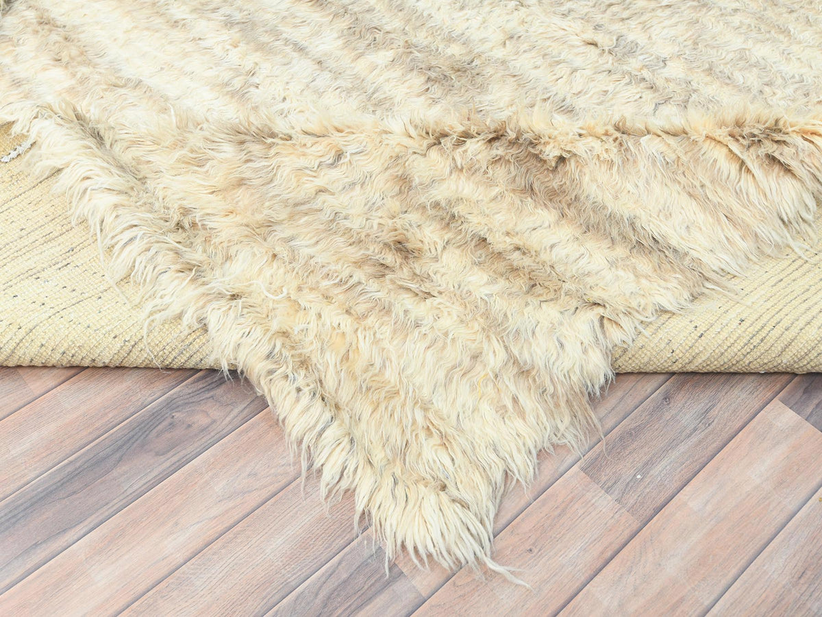 Tribal & Geometric hand-knotted wool rug in Ivory, 12'4" x 18'1" — SKU O082987 (view 6)
