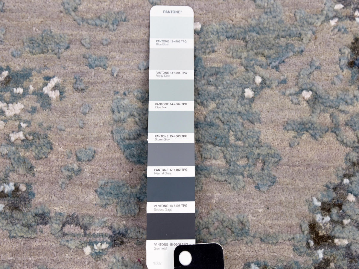 Modern / Contemporary hand-knotted wool rug in Gray, 10' x 10'2" — SKU O083033 (view 8)