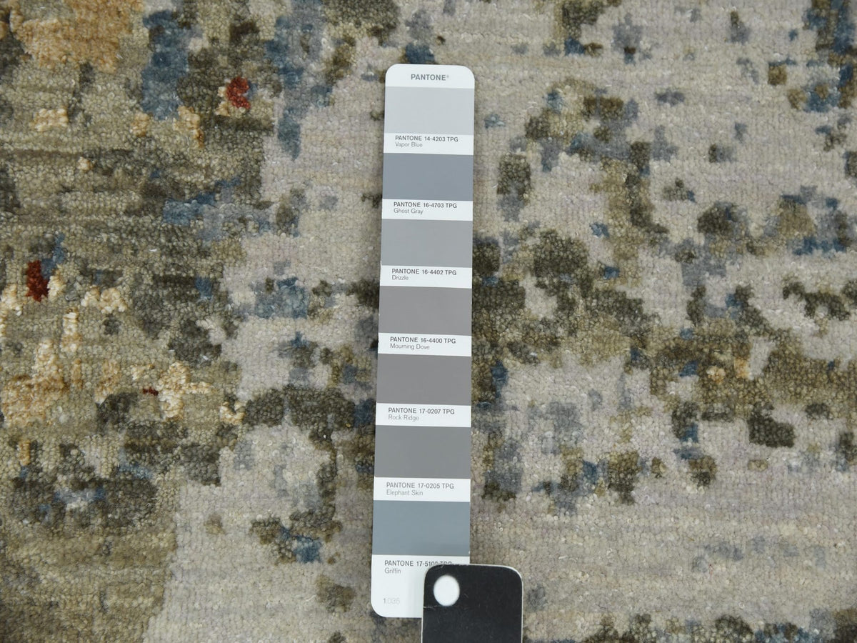 Modern / Contemporary hand-knotted wool rug in Gray, 10' x 14'2" — SKU O083081 (view 7)