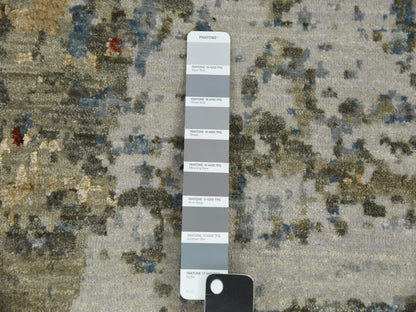 Modern / Contemporary hand-knotted wool rug in Gray, 10' x 14'2" — SKU O083081 (view 7)