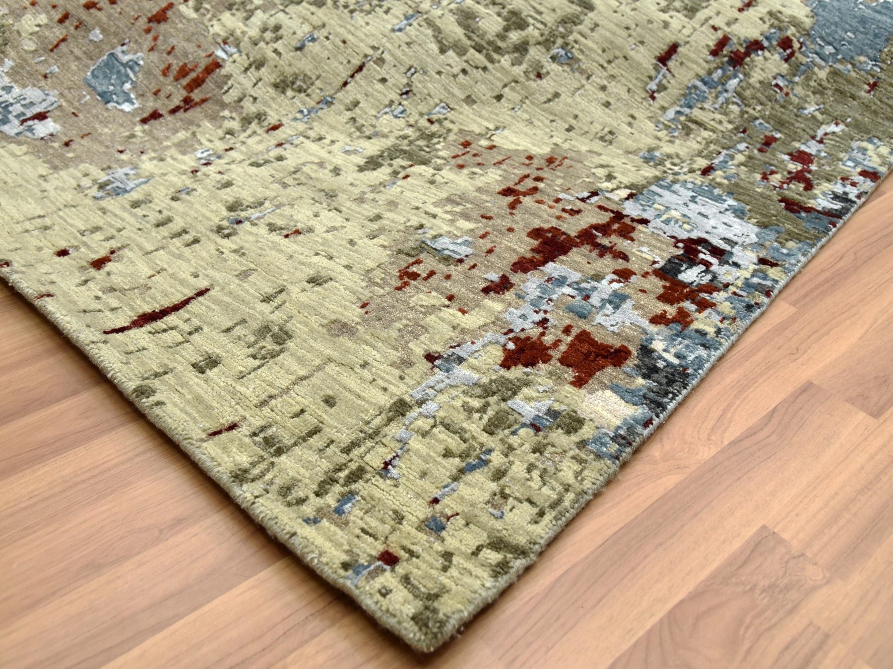 Modern / Contemporary hand-knotted wool rug in Gray, 10' x 14'2" — SKU O083085 (view 6)