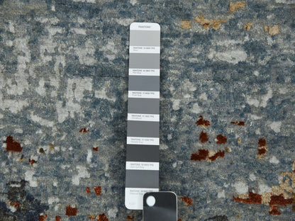 Modern / Contemporary hand-knotted wool runner in Gray, 4' x 10' — SKU O083093 (view 4)