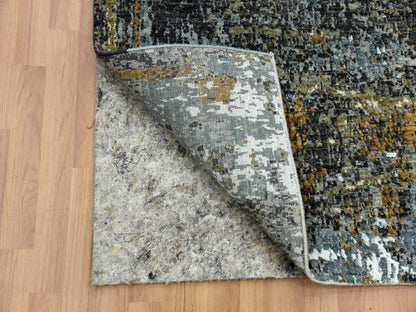 Modern / Contemporary hand-knotted wool runner in Gray, 2'5" x 19'10" — SKU O083097 (view 3)