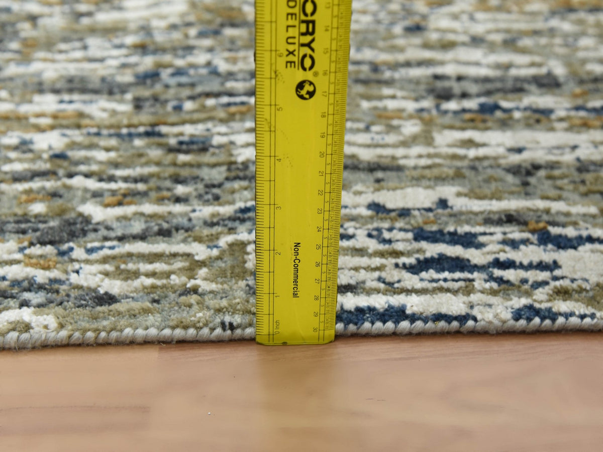Modern / Contemporary hand-knotted wool runner in Gray, 2'5" x 19'10" — SKU O083097 (view 6)