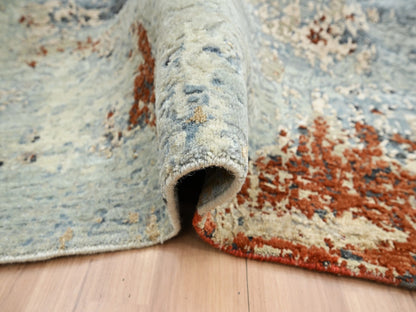 Modern / Contemporary hand-knotted wool rug in Gray, 8'1" x 10'2" — SKU O083133 (view 5)