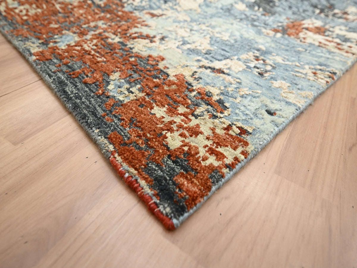 Modern / Contemporary hand-knotted wool rug in Gray, 8'1" x 10'2" — SKU O083133 (view 6)