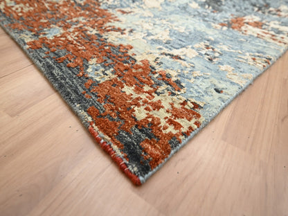 Modern / Contemporary hand-knotted wool rug in Gray, 8'1" x 10'2" — SKU O083133 (view 6)