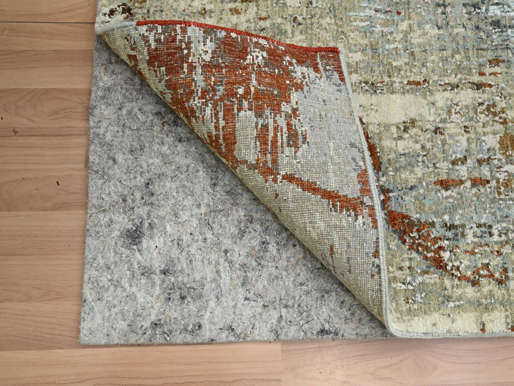 Modern / Contemporary hand-knotted wool runner in Gray, 2'7" x 12'11" — SKU O083167 (view 3)