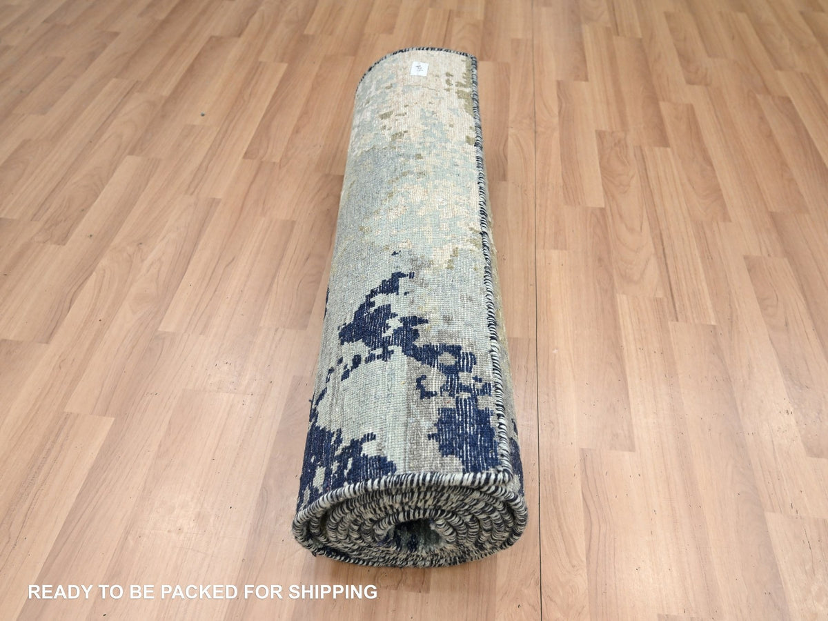 Modern / Contemporary hand-knotted wool runner in Gray, 2'6" x 9'11" — SKU O083176 (view 5)