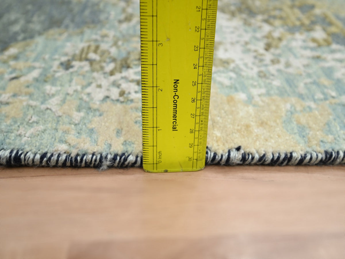 Modern / Contemporary hand-knotted wool runner in Gray, 2'6" x 9'11" — SKU O083176 (view 6)