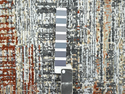 Modern / Contemporary hand-knotted wool rug in Gray, 4'1" x 6'3" — SKU O083179 (view 4)