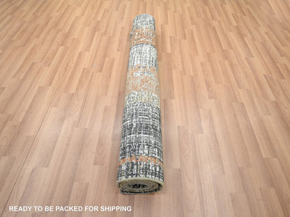 Modern / Contemporary hand-knotted wool rug in Gray, 4'1" x 6'3" — SKU O083179 (view 5)