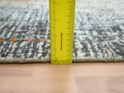 Modern / Contemporary hand-knotted wool rug in Gray, 4'1" x 6'3" — SKU O083179 (view 6)