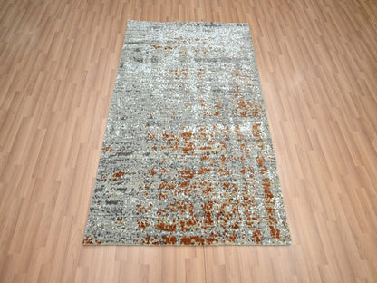 Modern / Contemporary hand-knotted wool rug in Gray, 4' x 6' — SKU O083184 (view 2)