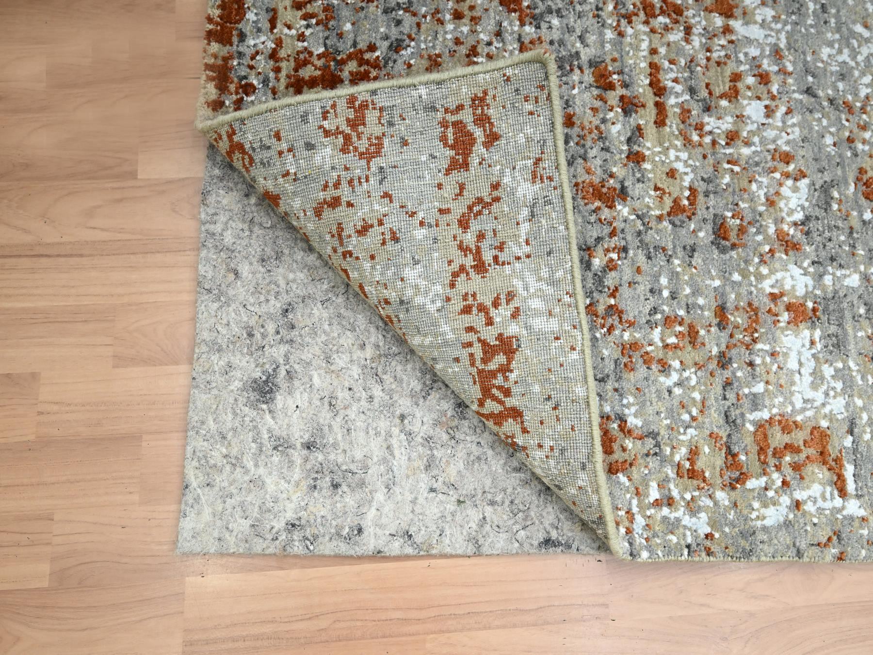 Modern / Contemporary hand-knotted wool rug in Gray, 4' x 6' — SKU O083184 (view 3)