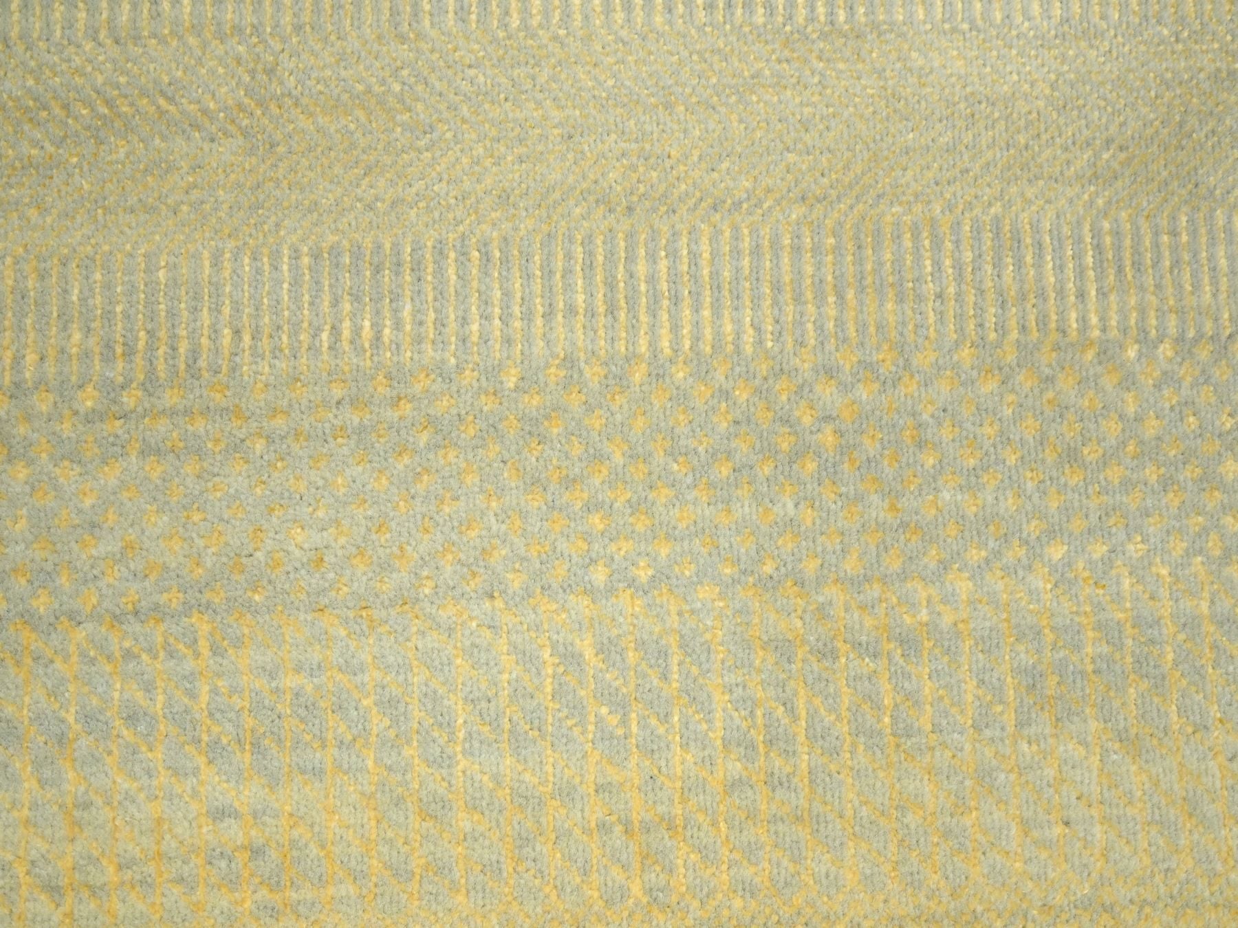 Modern / Contemporary hand-knotted wool/silk rug in Yellow, 7'10" x 7'10" — SKU O083212 (view 8)