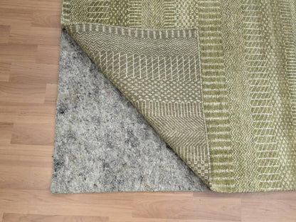 Brown 4'9" x 6'9" Modern / Contemporary Hand knotted Wool/Silk Rug - Sku: O083216