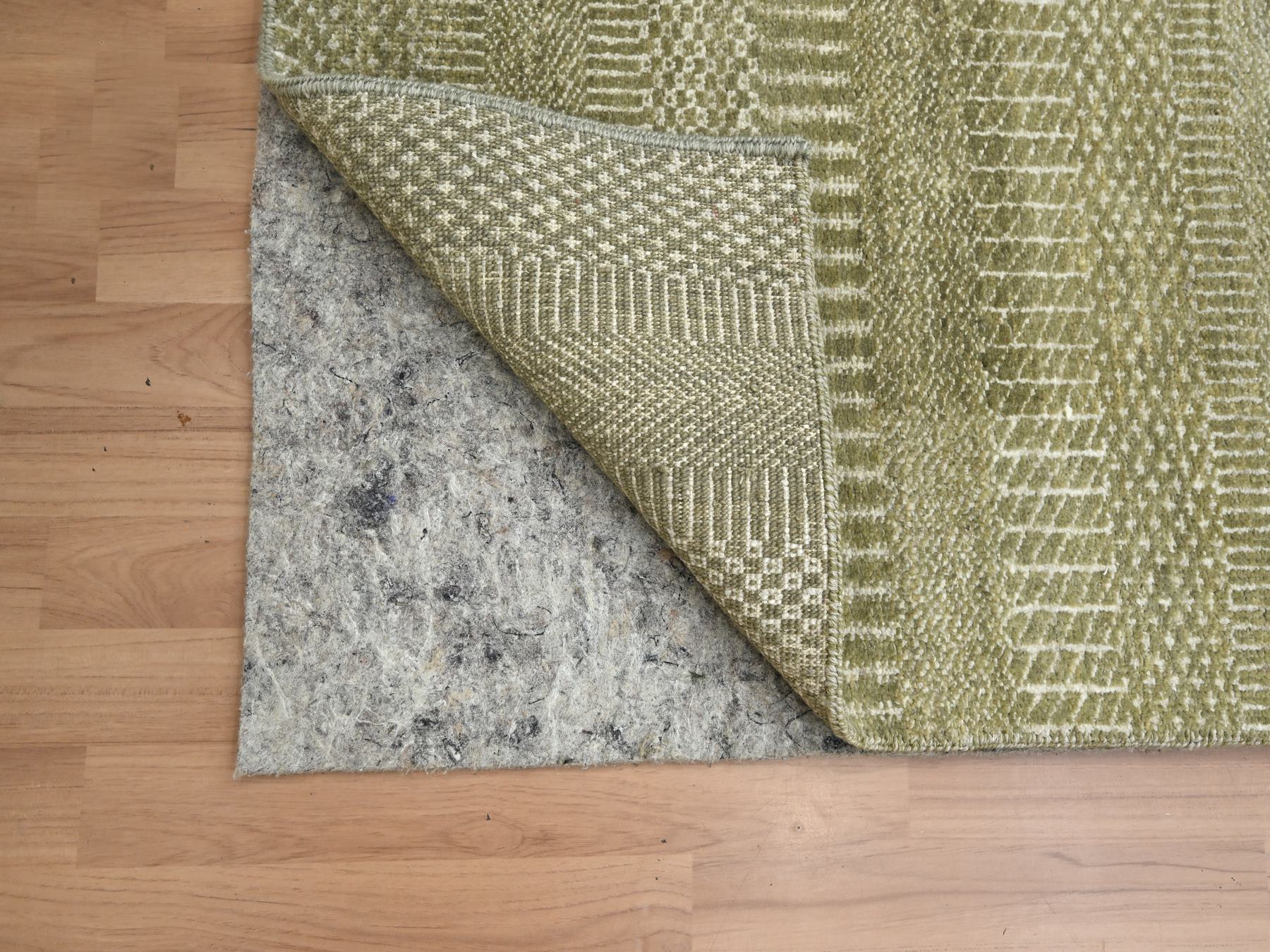 Modern / Contemporary hand-knotted wool/silk runner in Gray, 2'5" x 13'6" — SKU O083220 (view 3)
