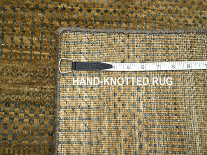 Brown 2'8" x 8'0" Modern / Contemporary Hand knotted Wool/Silk Rug - Sku: O083228