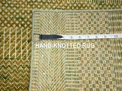Brown 2'8" x 8'3" Modern / Contemporary Hand knotted Wool/Silk Rug - Sku: O083229