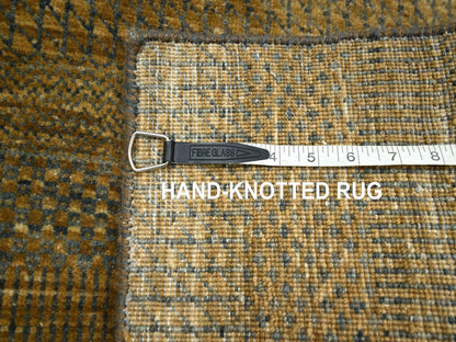 Brown 2'8" x 8'0" Modern / Contemporary Hand knotted Wool/Silk Rug - Sku: O083230