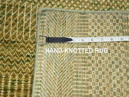 Brown 2'8" x 8'2" Modern / Contemporary Hand knotted Wool/Silk Rug - Sku: O083231