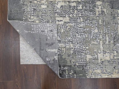Modern / Contemporary hand-knotted wool/silk rug in Gray, 14' x 18' — SKU O084031 (view 4)