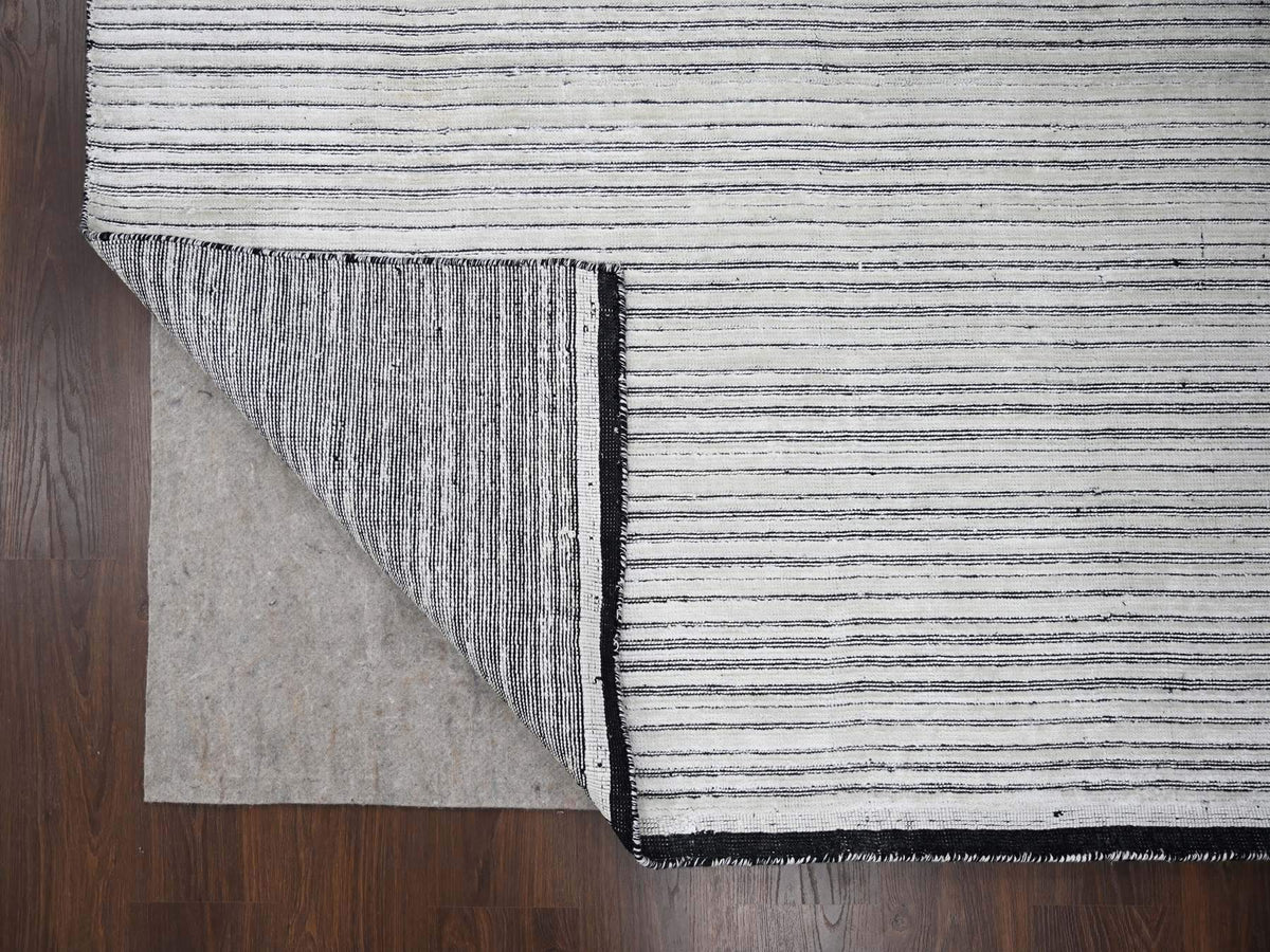 Modern / Contemporary hand-knotted wool/silk rug in Ivory, 12'1" x 15'1" — SKU O084168 (view 4)
