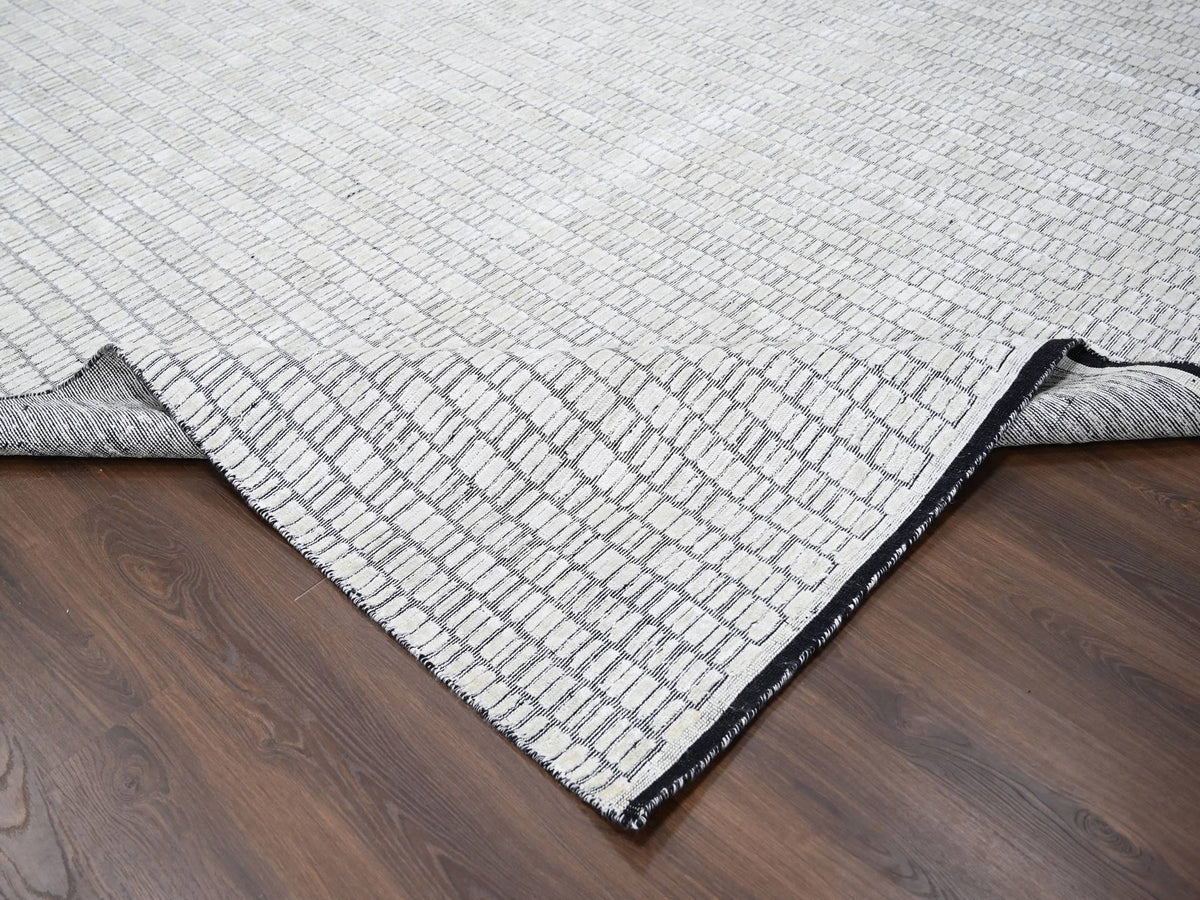 Modern / Contemporary hand-knotted wool/silk rug in Ivory, 12'4" x 15' — SKU O084170 (view 6)