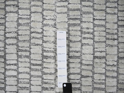 Modern / Contemporary hand-knotted wool/silk rug in Ivory, 12'4" x 15' — SKU O084170 (view 7)