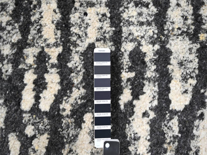 Black 9'1" x 11'8" Modern and Contemporary Hand knotted Wool Rug - Sku: O084180