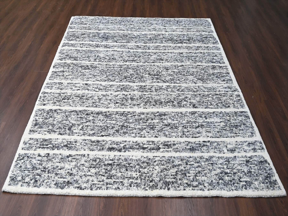 Modern / Contemporary hand-knotted wool rug in Black, 8'2" x 9'10" — SKU O084181 (view 2)