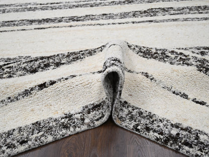 Ivory 8'0" x 9'9" Modern and Contemporary Hand knotted Wool Rug - Sku: O084186