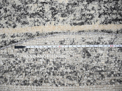 Black 8'0" x 8'0" Modern and Contemporary Hand knotted Wool Rug - Sku: O084214