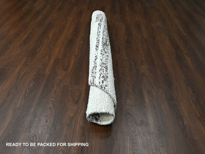 Ivory 8'0" x 8'0" Modern and Contemporary Hand knotted Wool Rug - Sku: O084215