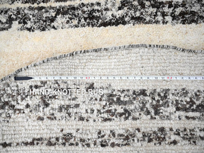 Ivory 8'0" x 8'0" Modern and Contemporary Hand knotted Wool Rug - Sku: O084215
