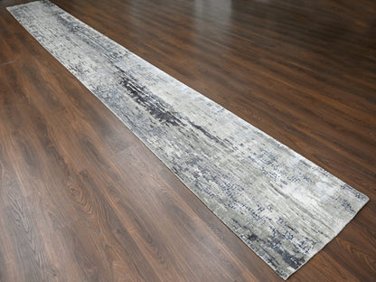 Grey 2'9" x 22'3" Modern / Contemporary Hand knotted Wool/Silk Rug - Sku: O084234