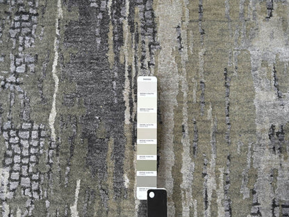 Modern / Contemporary hand-knotted wool/silk runner in Gray, 2'9" x 22'3" — SKU O084234 (view 4)