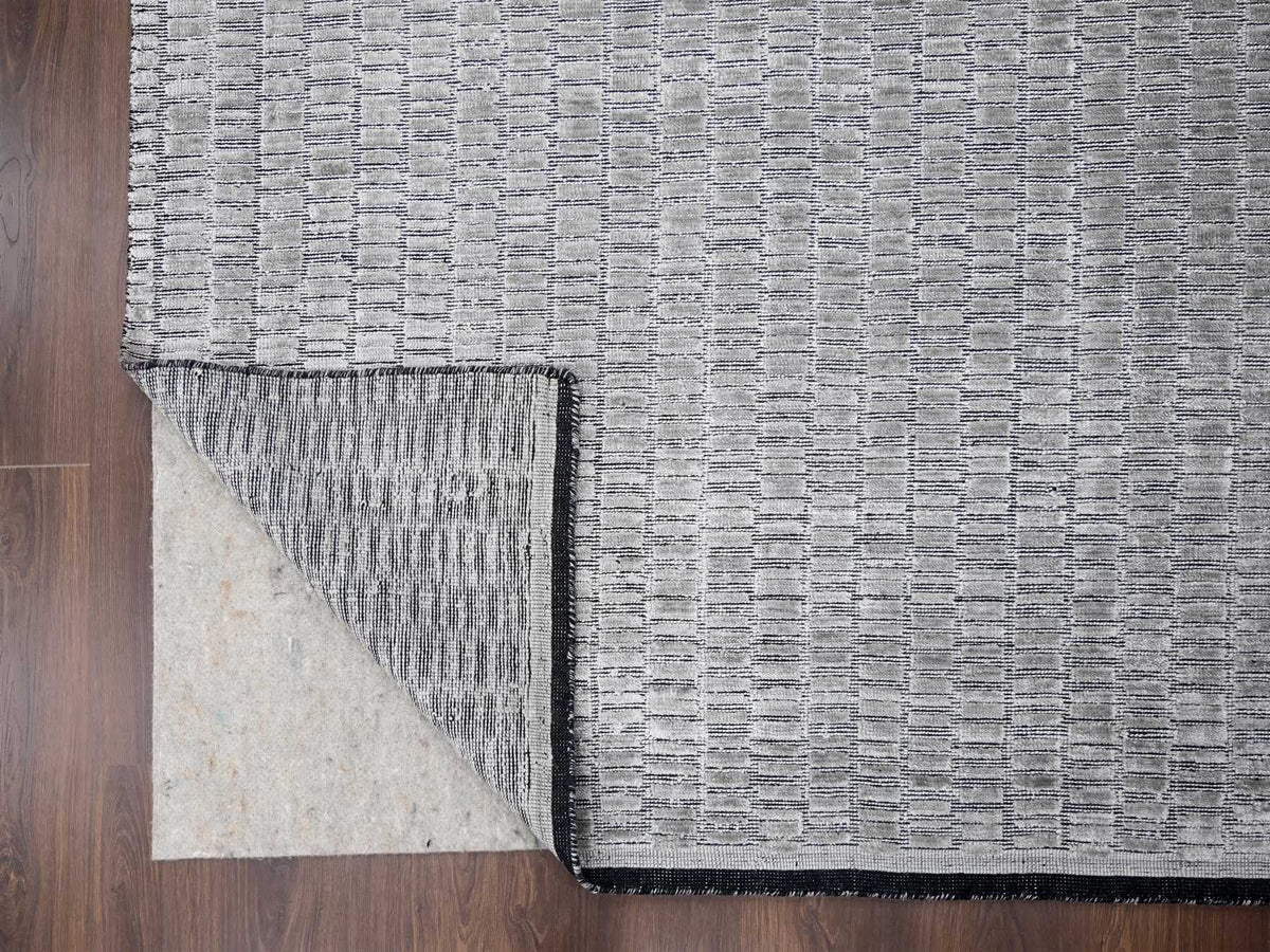 Modern / Contemporary hand-knotted wool/silk rug in Gray, 10' x 14'4" — SKU O084272 (view 4)